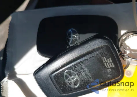 2020 Toyota C-Hr Xle из США, поврежденный, VIN JTNKHMBX2L1081743